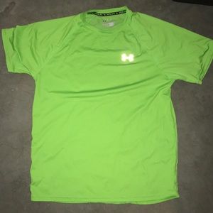 Like green men’s Under Armor run t shirt